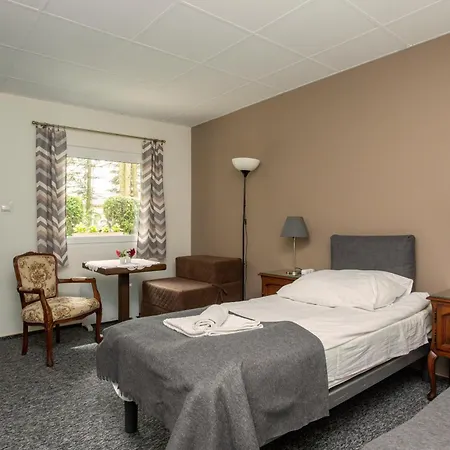 Pod Debem U Jakuba Motel *