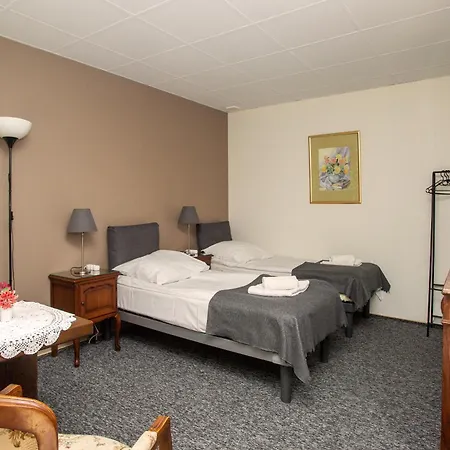 Pod Debem U Jakuba Motel *