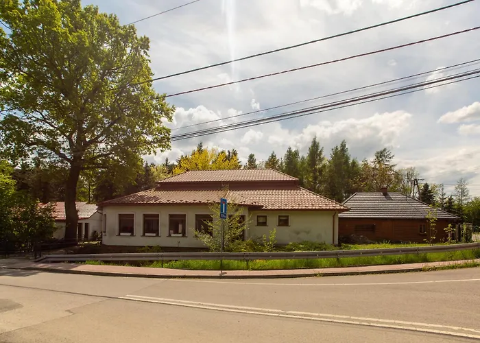 Pod Dębem U Jakuba Motel *